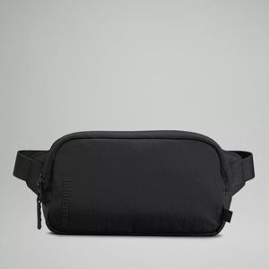 Lululemon Everywhere Mini Belt Bag